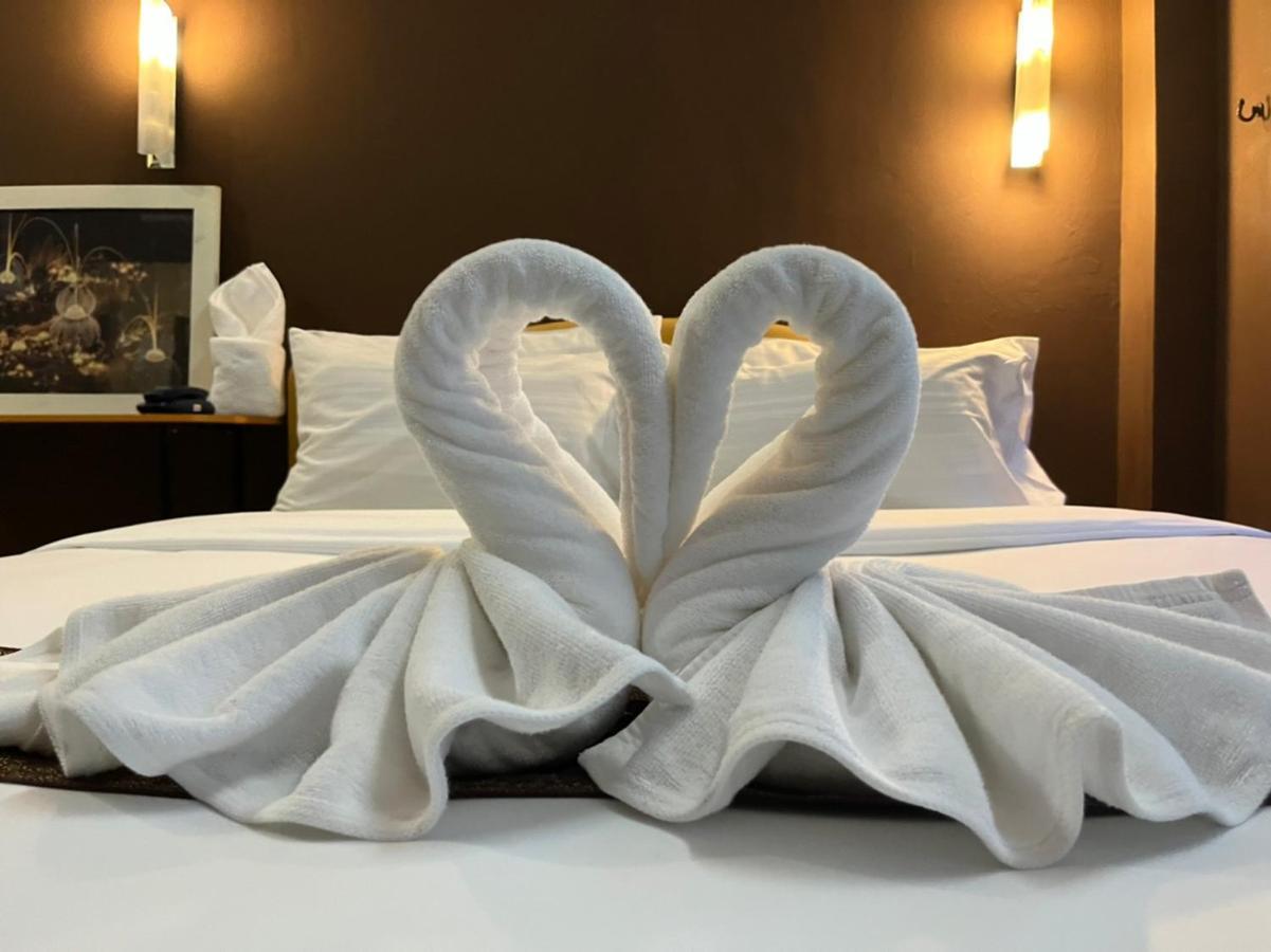 Cozy Rooms Asoke Банкок Екстериор снимка