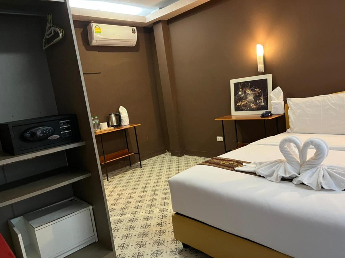 Cozy Rooms Asoke Банкок Екстериор снимка