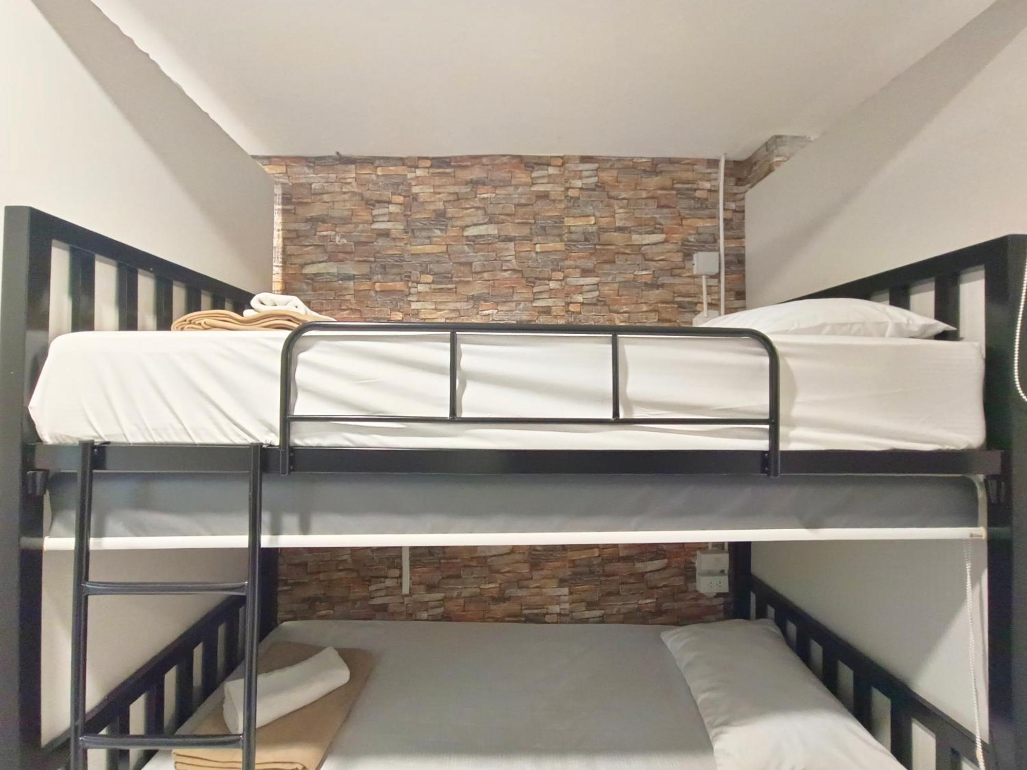Cozy Rooms Asoke Банкок Екстериор снимка